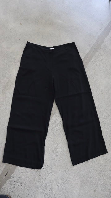 M A X Pants 18