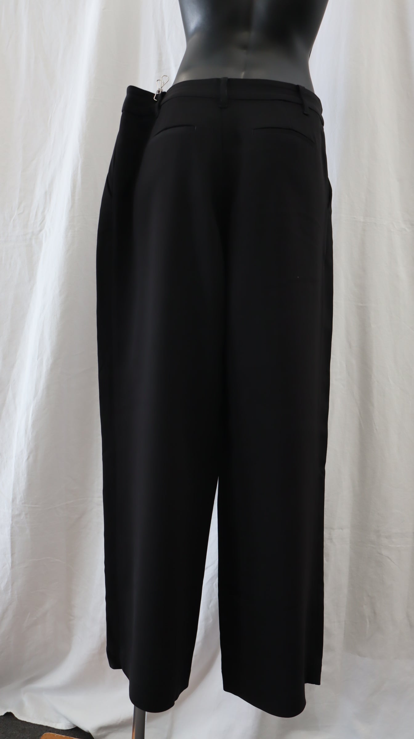 M A X Pants 12