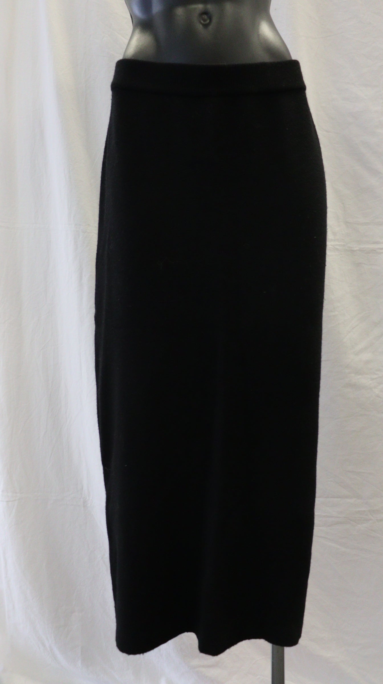 Alpha60 Midi Skirt M
