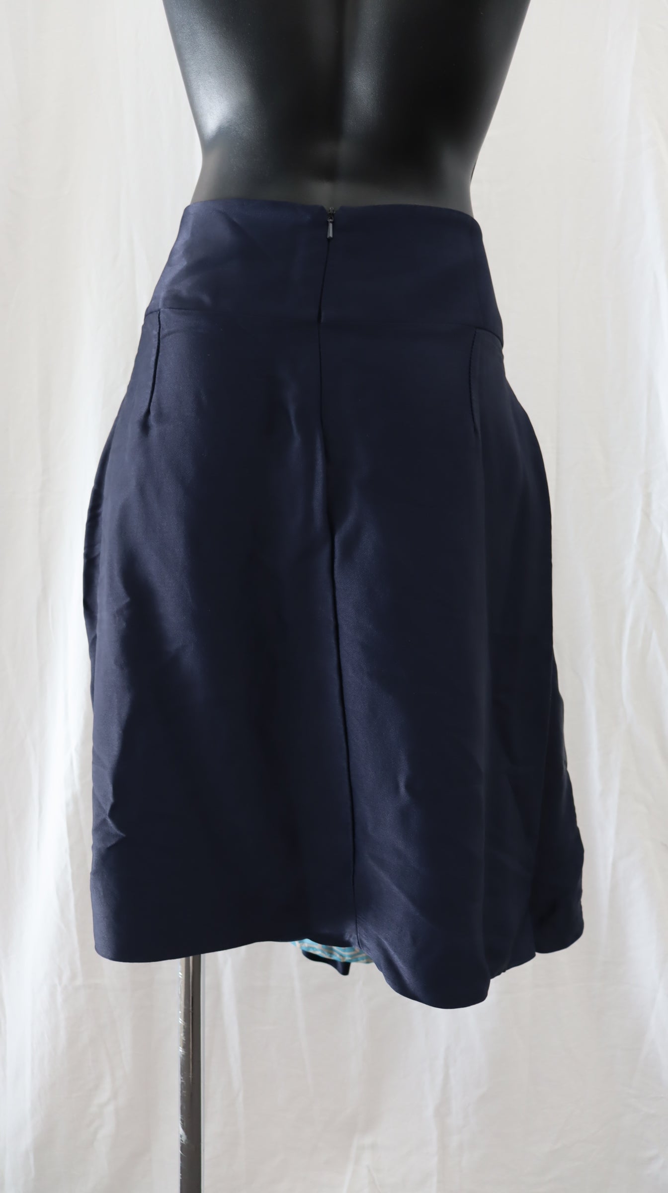 World Mini Skirt L