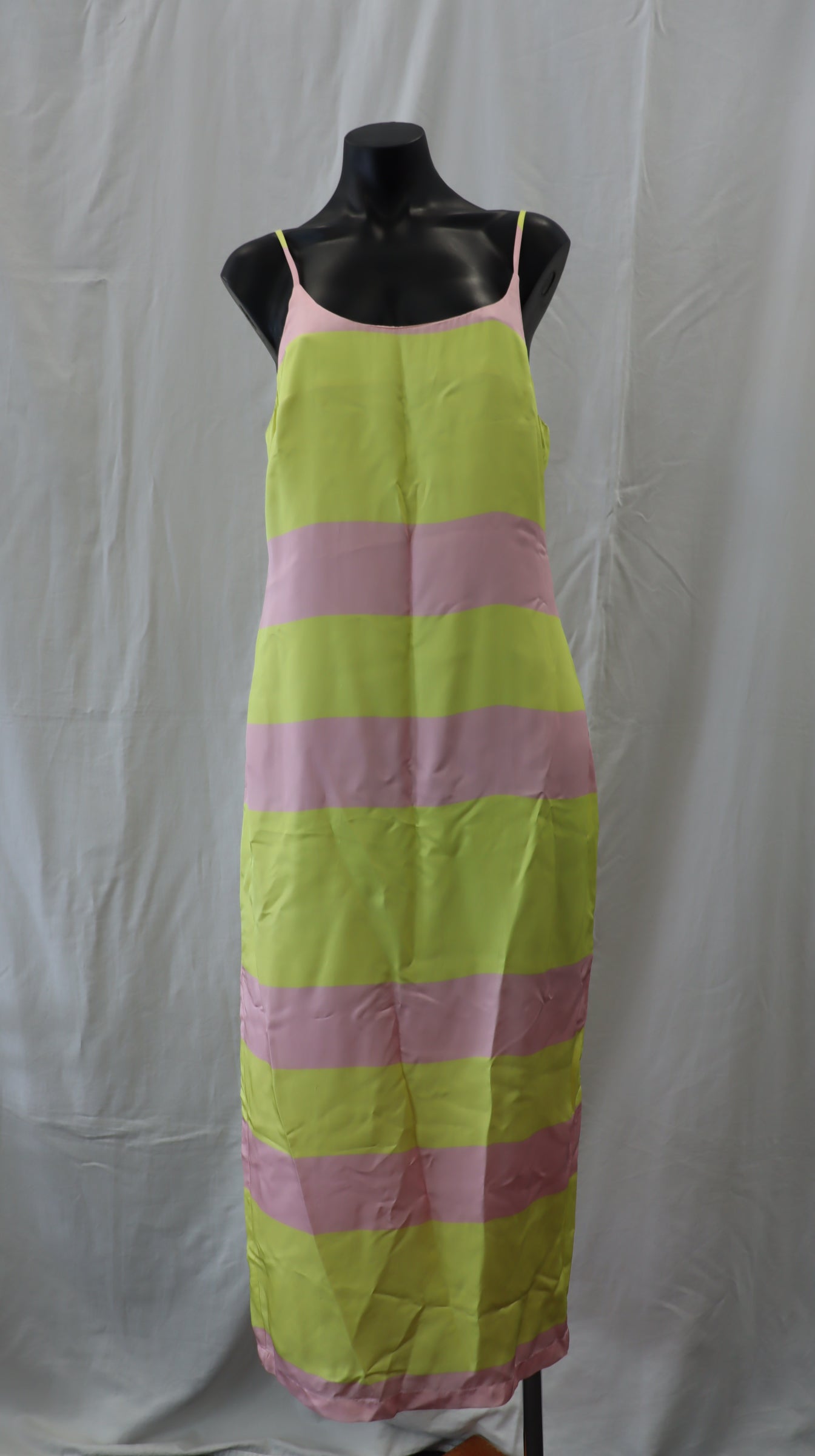 esmaee Midi Dress M