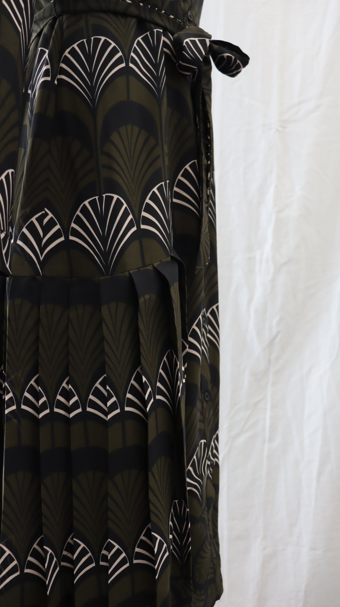 JACQUIE-E Midi Dress 6