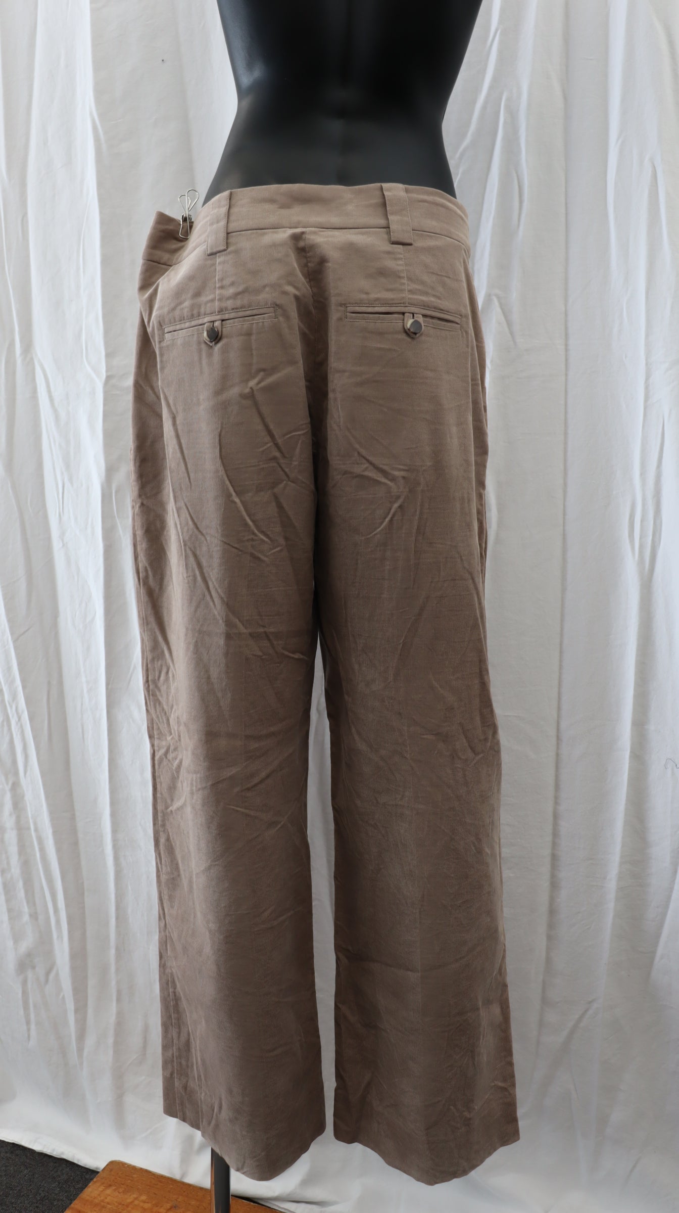 SECOND FEMALE Pants M