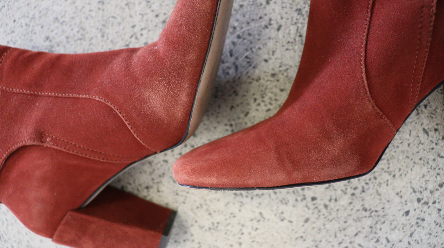 WITCHERY Boots 38