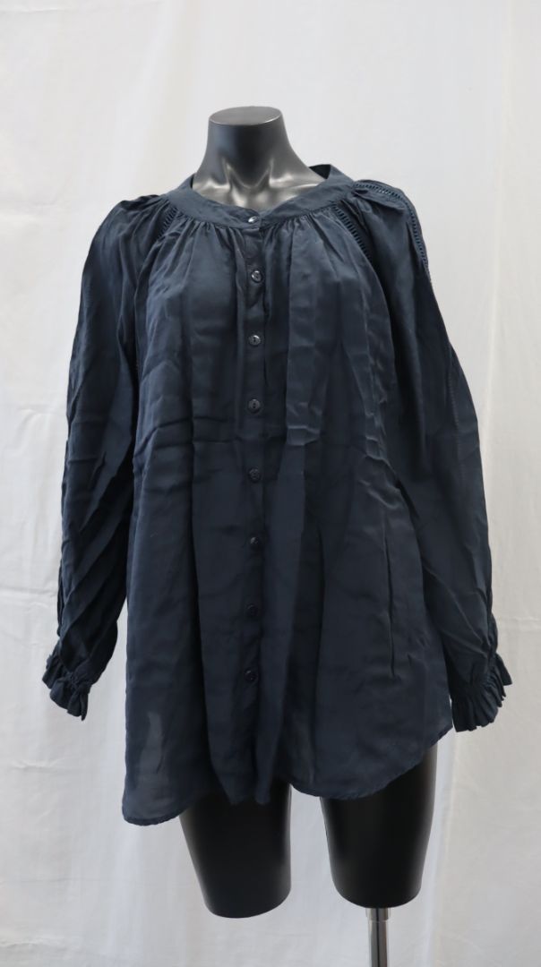 B L A K L U X E Blouse 14