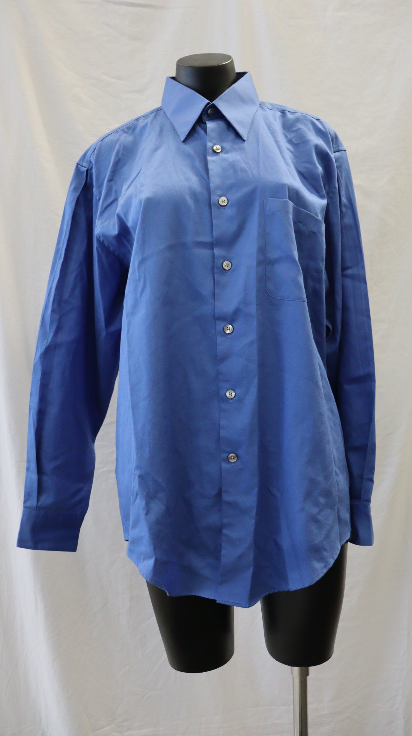 Perry Ellis Button Up Mens L