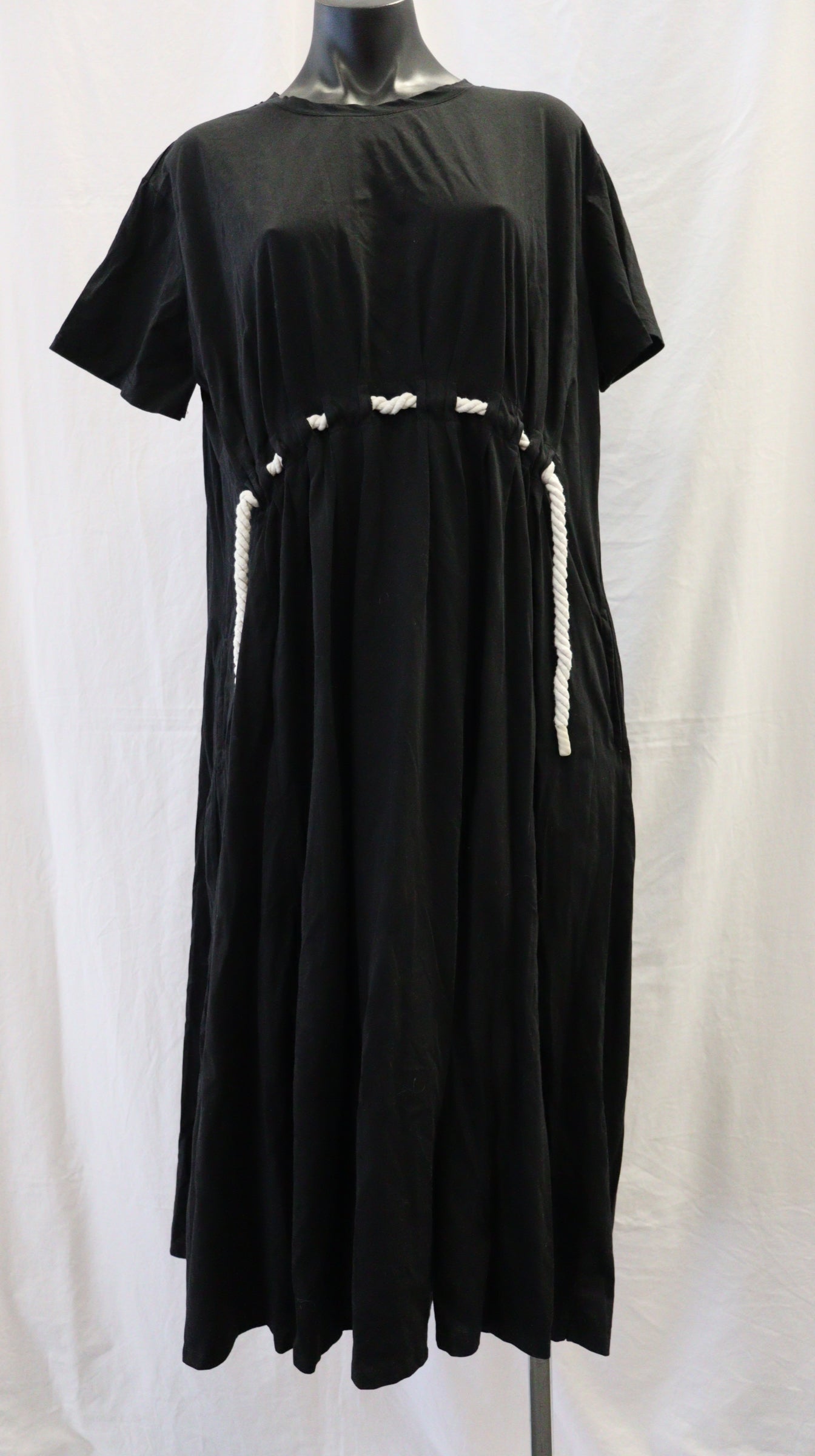 moochi Midi Dress M