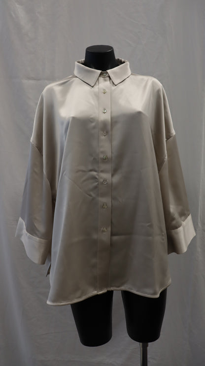 M A X Button Up 14
