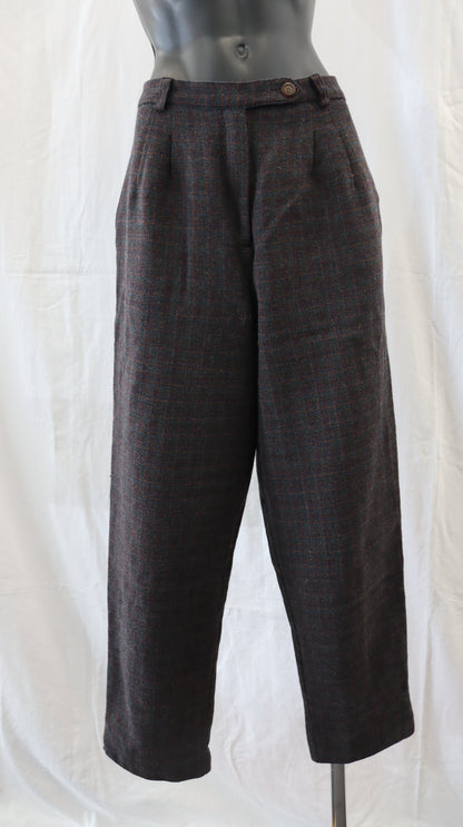 Betty R Pants M