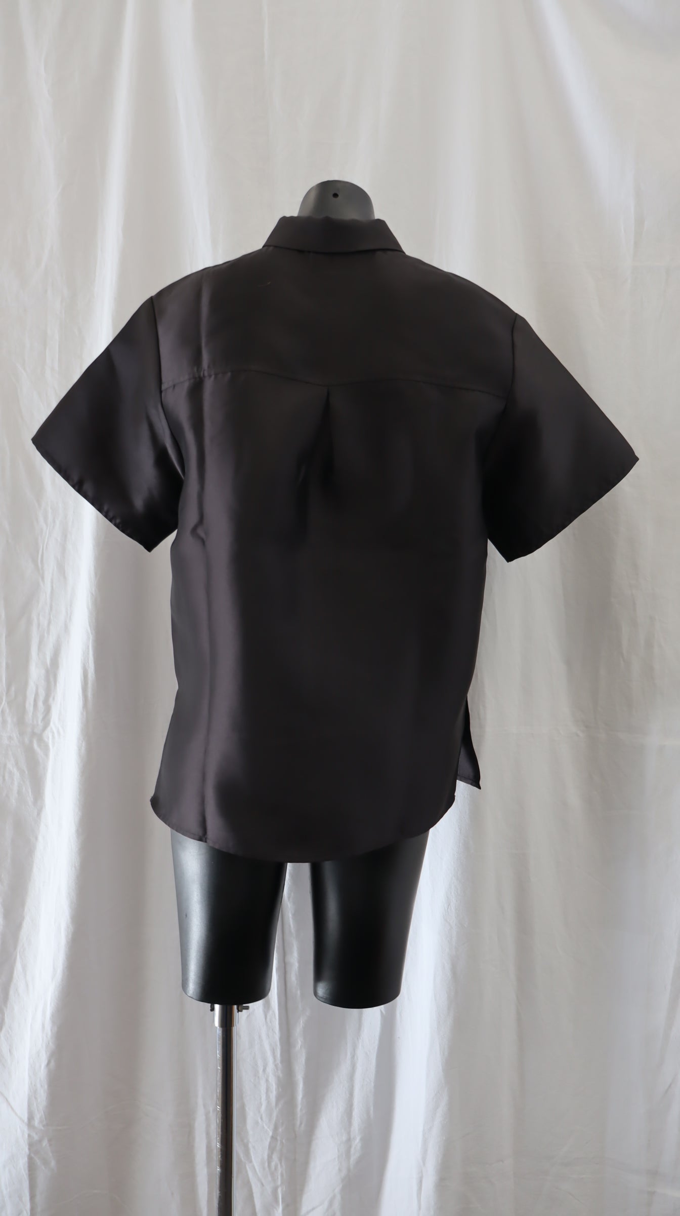 remain Button Up 8