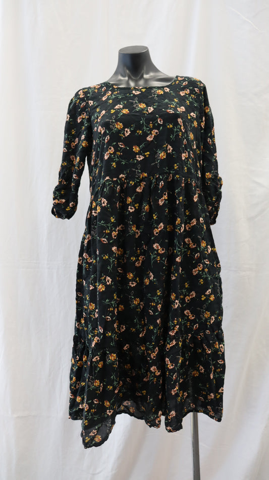 *NO TAG Midi Dress M