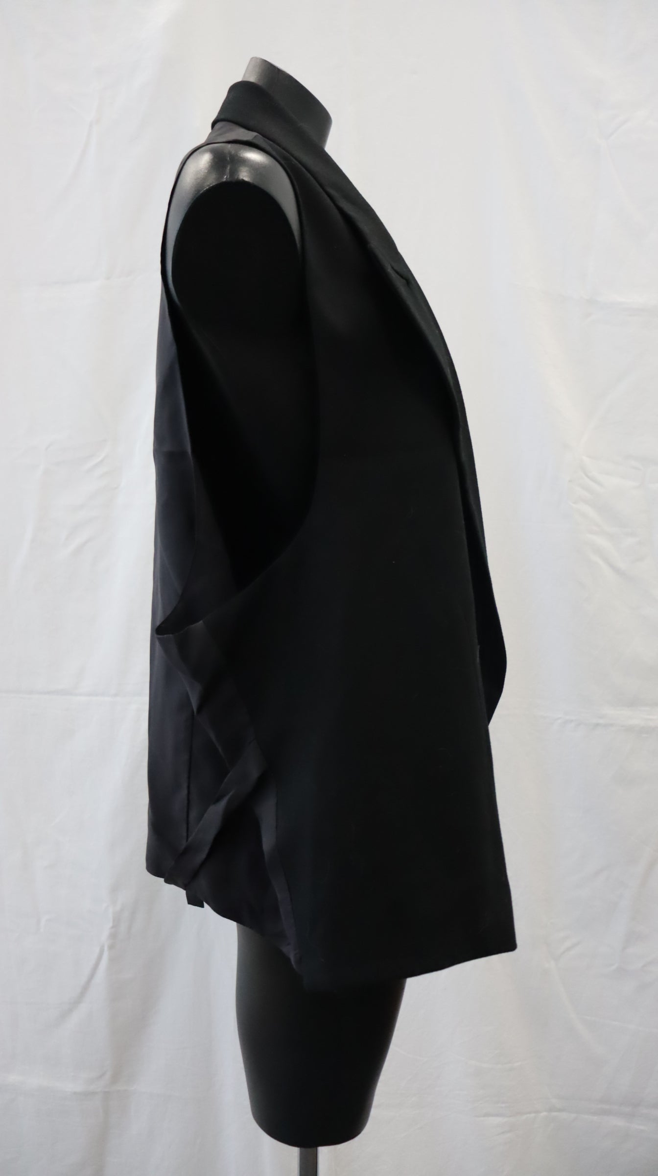 CAROLINE SILLS Vest 16