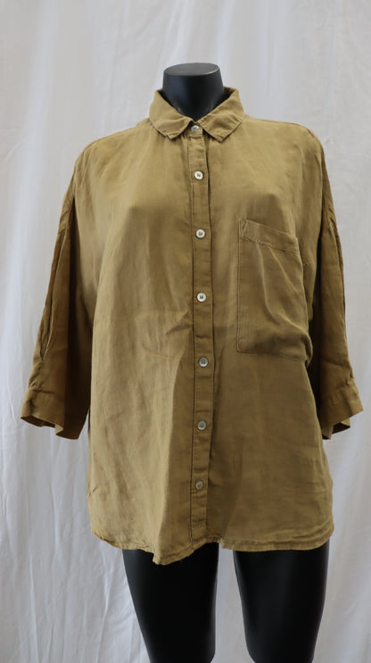 M A X Button Up 12