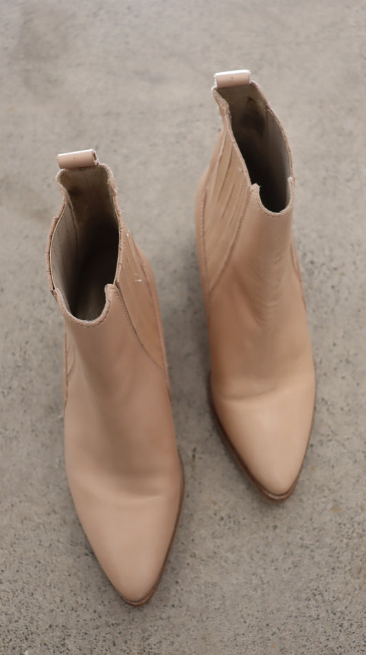 Isabella Anselmi Boots 38