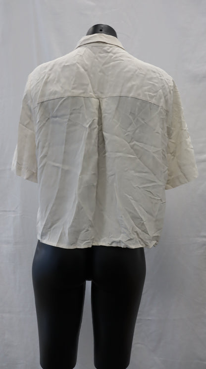 M A X Button Up 10