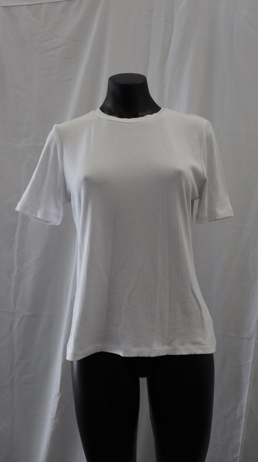 moochi Tee M