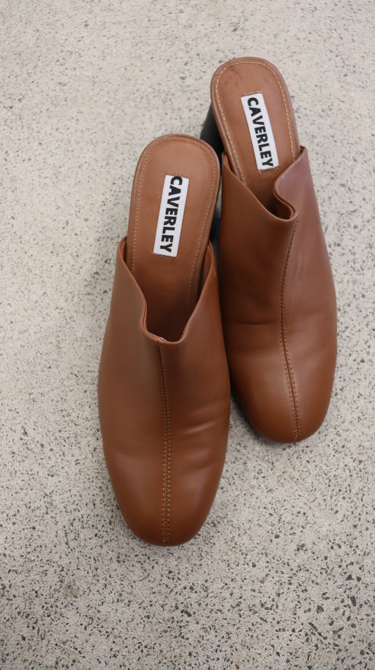 Caverley Heels 40