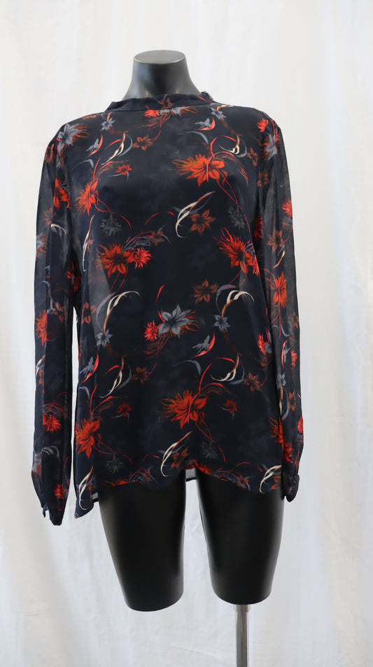 M A X Blouse 10