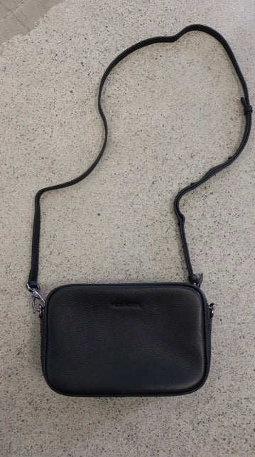 FEDERATION handbag N/A