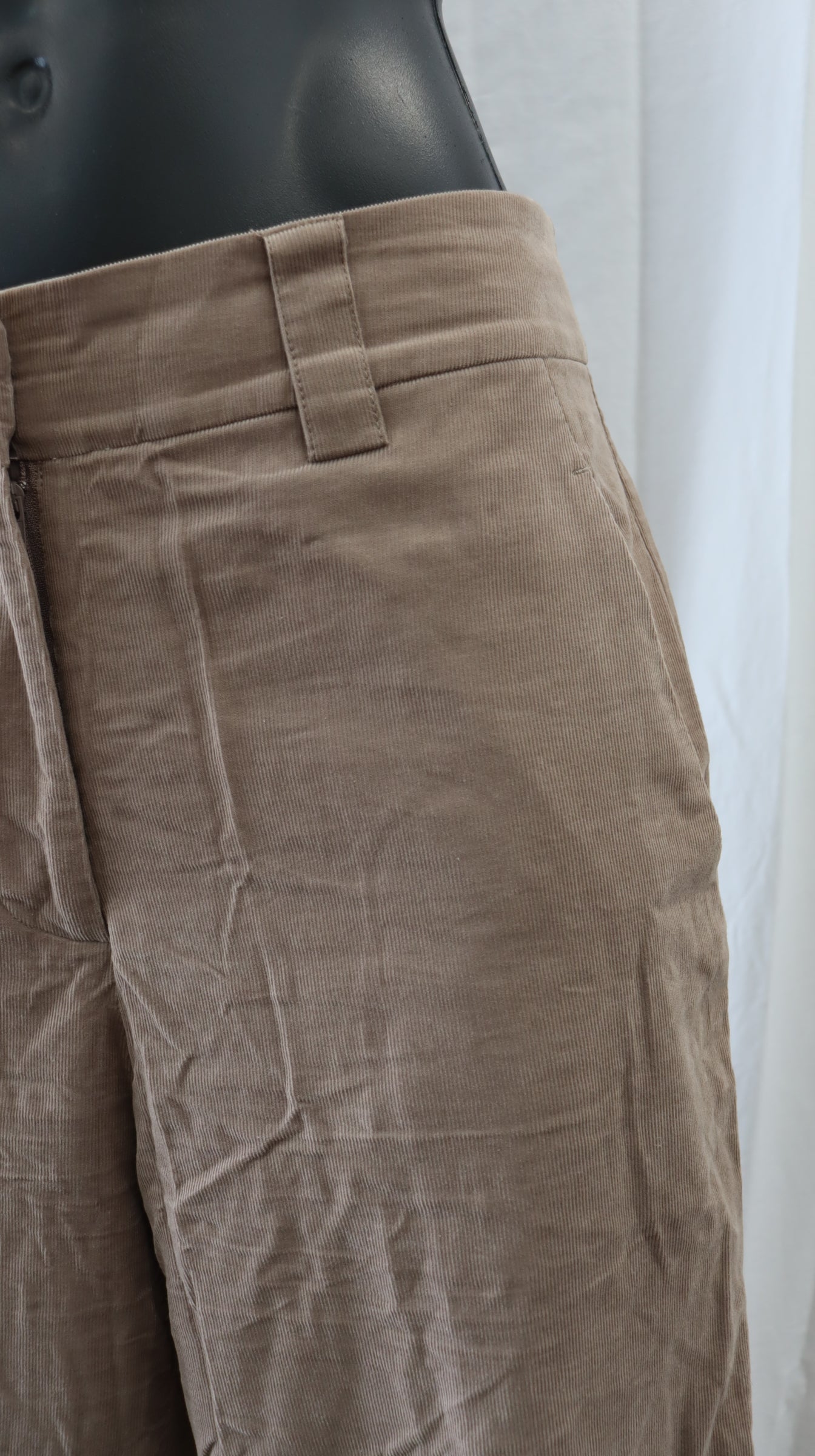 SECOND FEMALE Pants M