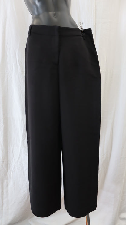 M A X Pants 12
