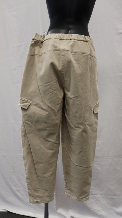 moochi Pants M