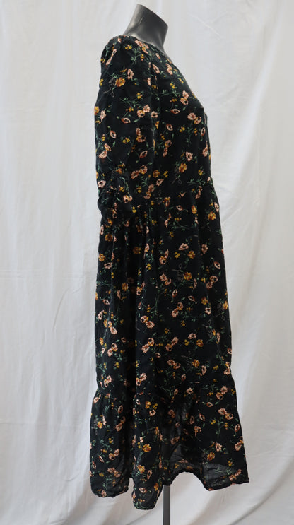 *NO TAG Midi Dress M